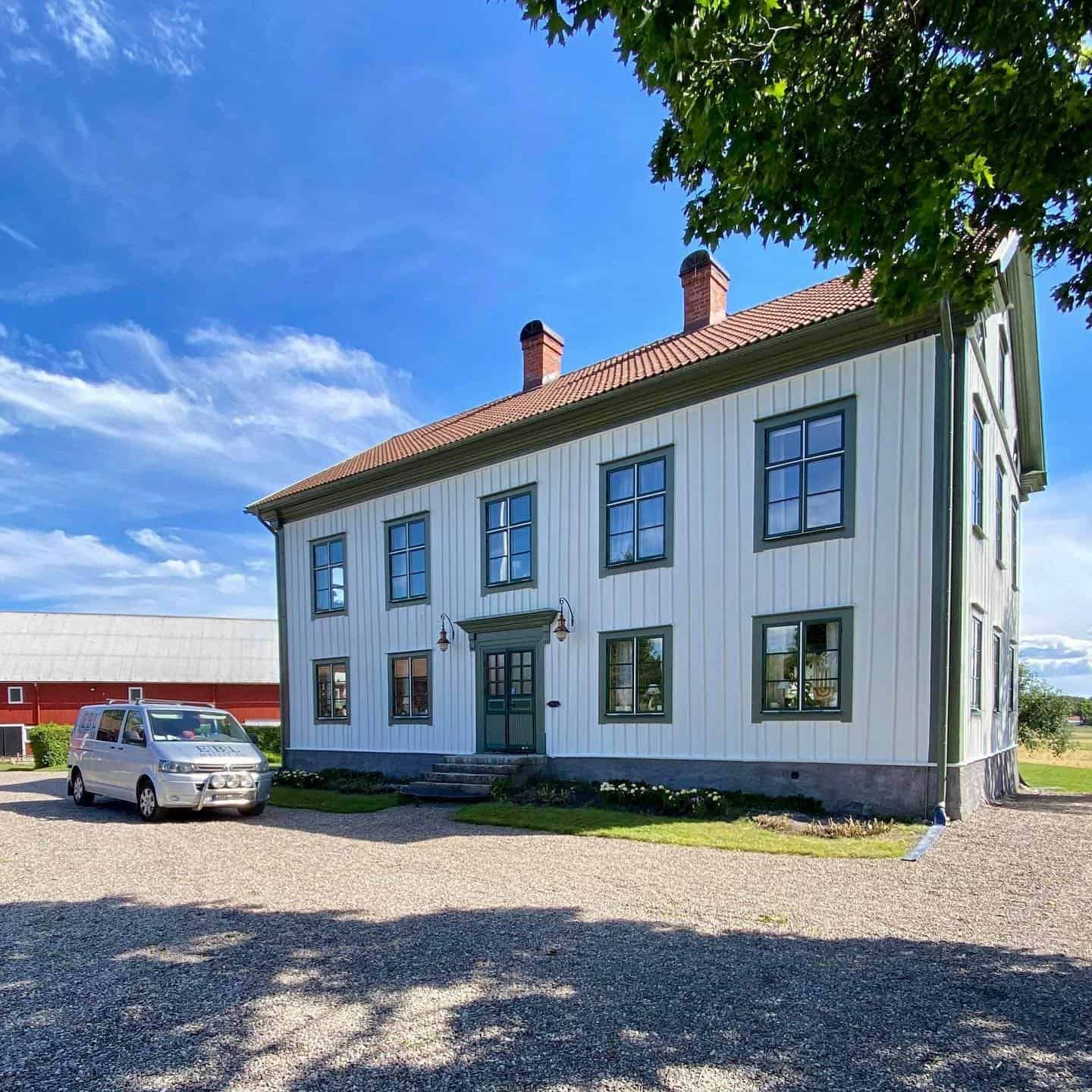 Målning av bergsmansgård – utfört av EBL Måleri