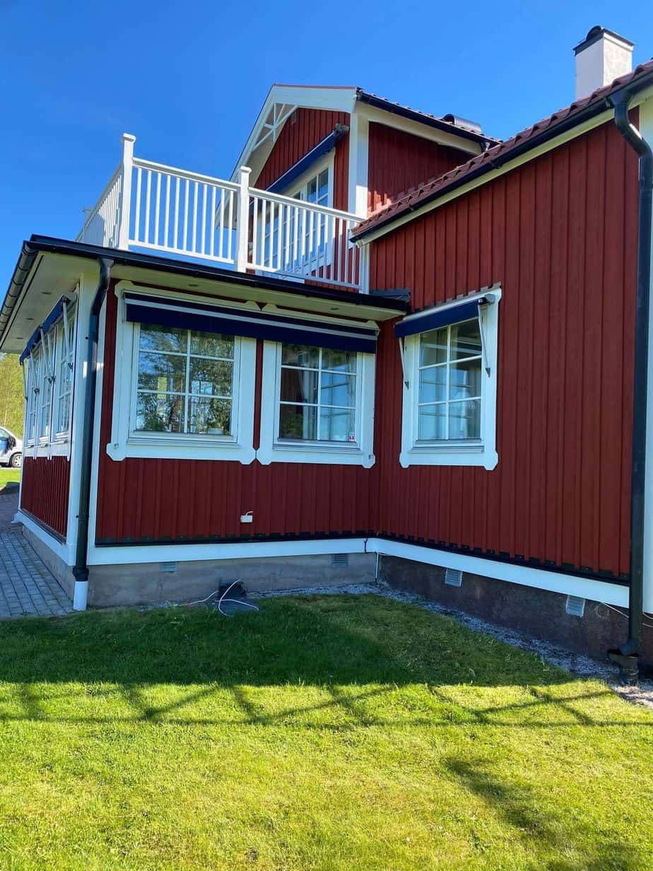 Villa målad med slamfärg – bild 4
