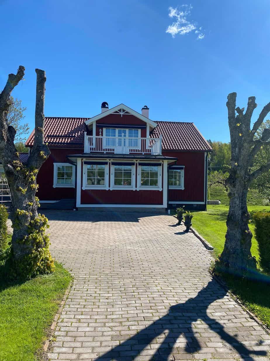 Villa målad med slamfärg – utfört av EBL Måleri