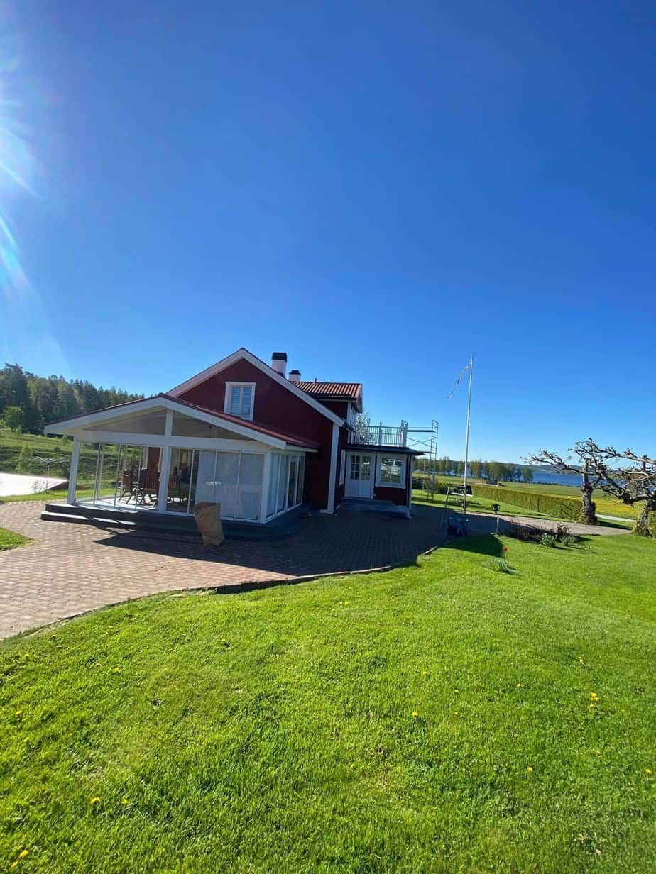 Villa målad med slamfärg – bild 5